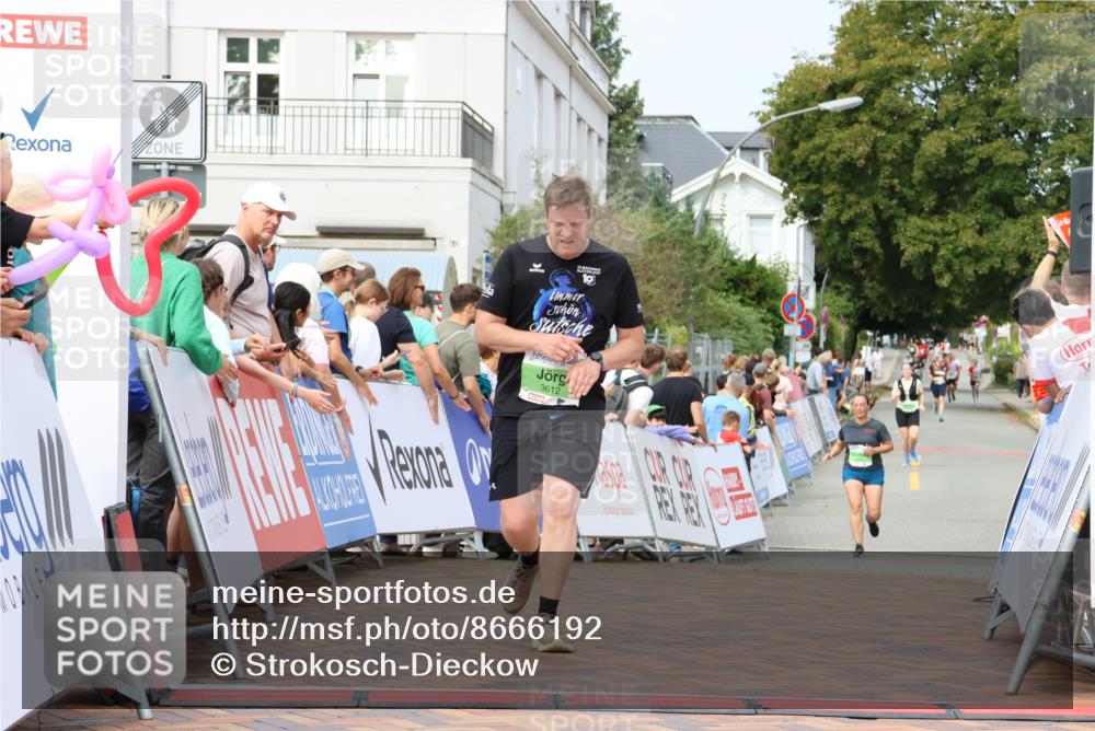 31.08.2025 - 21. Blankeneser Heldenlauf Strokosch-Dieckow http://msf.ph/oto/8666192 31.08.2025 11:17:19 Ziel 3612, 3133 meine-sportfotos.de