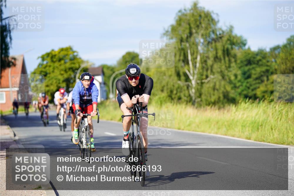 31.08.2025 - Elbe Triathlon Hamburg Michael Burmester http://msf.ph/oto/8666193 31.08.2025 09:34:54 Radfahren 375, 422, 440, 441, 537, 568, 606, 727 meine-sportfotos.de