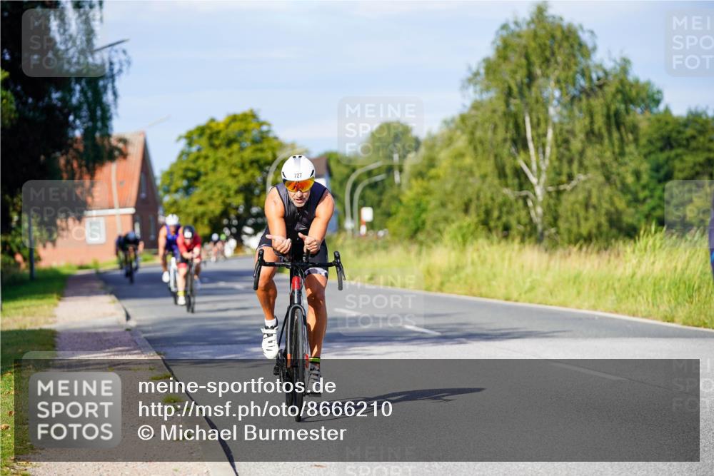 31.08.2025 - Elbe Triathlon Hamburg Michael Burmester http://msf.ph/oto/8666210 31.08.2025 09:34:59 Radfahren 264, 422, 428, 440, 537, 606, 727 meine-sportfotos.de
