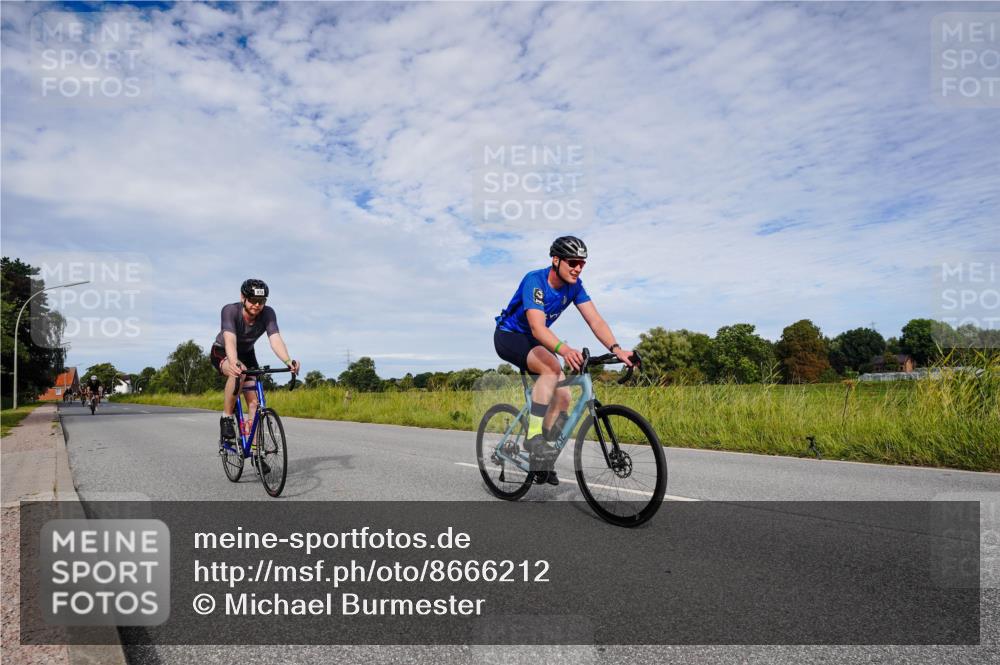 31.08.2025 - Elbe Triathlon Hamburg Michael Burmester http://msf.ph/oto/8666212 31.08.2025 10:25:52 Radfahren 503, 890, 973, 1020, 1029, 1055, 1060, 1133 meine-sportfotos.de