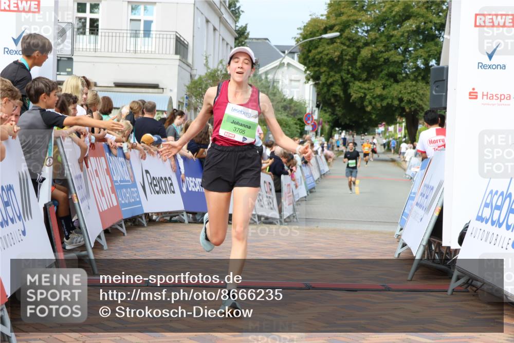 31.08.2025 - 21. Blankeneser Heldenlauf Strokosch-Dieckow http://msf.ph/oto/8666235 31.08.2025 10:58:41 Ziel 3064, 3651, 3705, 3457 meine-sportfotos.de
