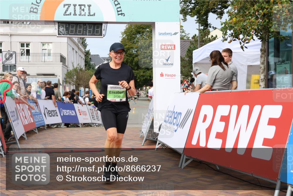 31.08.2025 - 21. Blankeneser Heldenlauf Strokosch-Dieckow http://msf.ph/oto/8666237 31.08.2025 11:17:12 Ziel 3698, 3366, 3133 meine-sportfotos.de