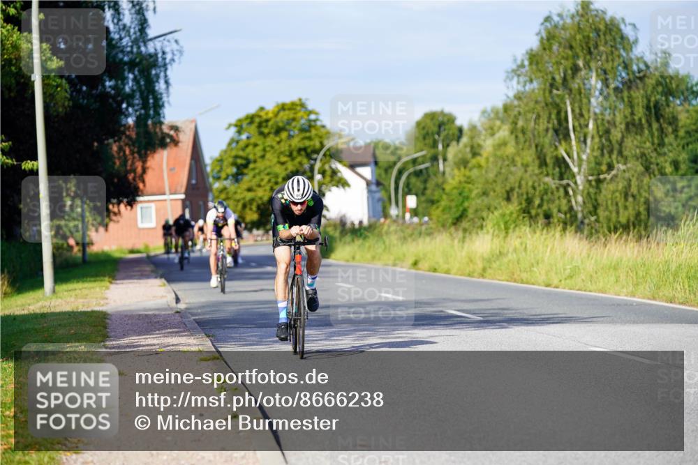 31.08.2025 - Elbe Triathlon Hamburg Michael Burmester http://msf.ph/oto/8666238 31.08.2025 09:35:06 Radfahren 425, 428, 446, 447, 730 meine-sportfotos.de