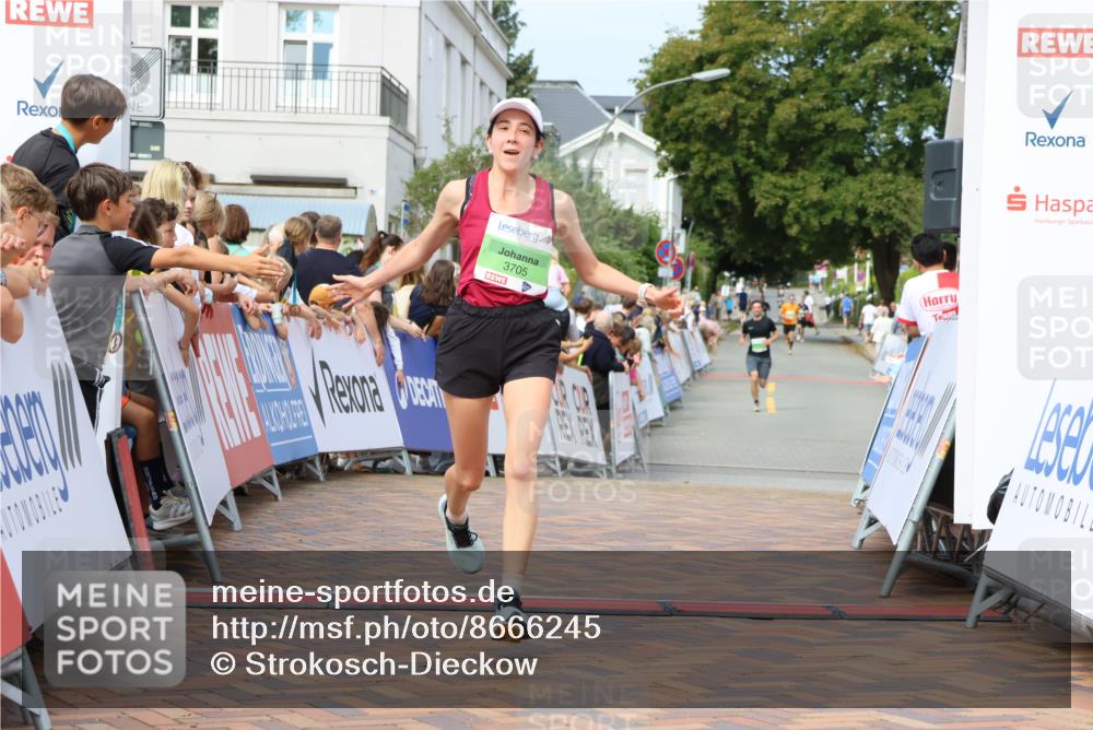 31.08.2025 - 21. Blankeneser Heldenlauf Strokosch-Dieckow http://msf.ph/oto/8666245 31.08.2025 10:58:41 Ziel 3064, 3651, 3705, 3457 meine-sportfotos.de