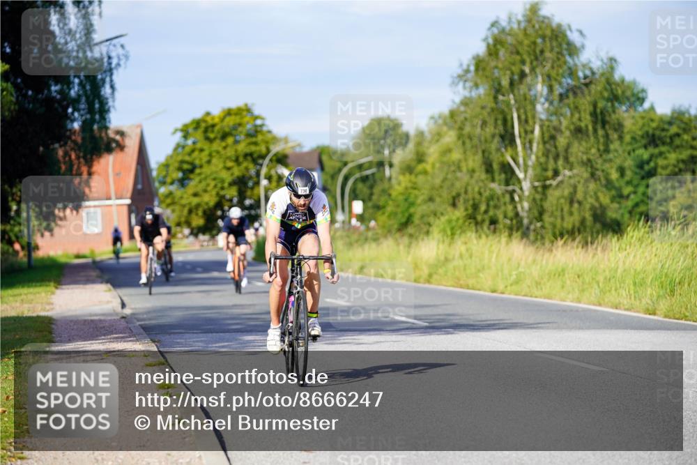 31.08.2025 - Elbe Triathlon Hamburg Michael Burmester http://msf.ph/oto/8666247 31.08.2025 09:35:09 Radfahren 250, 425, 446, 447, 532, 730, 766 meine-sportfotos.de