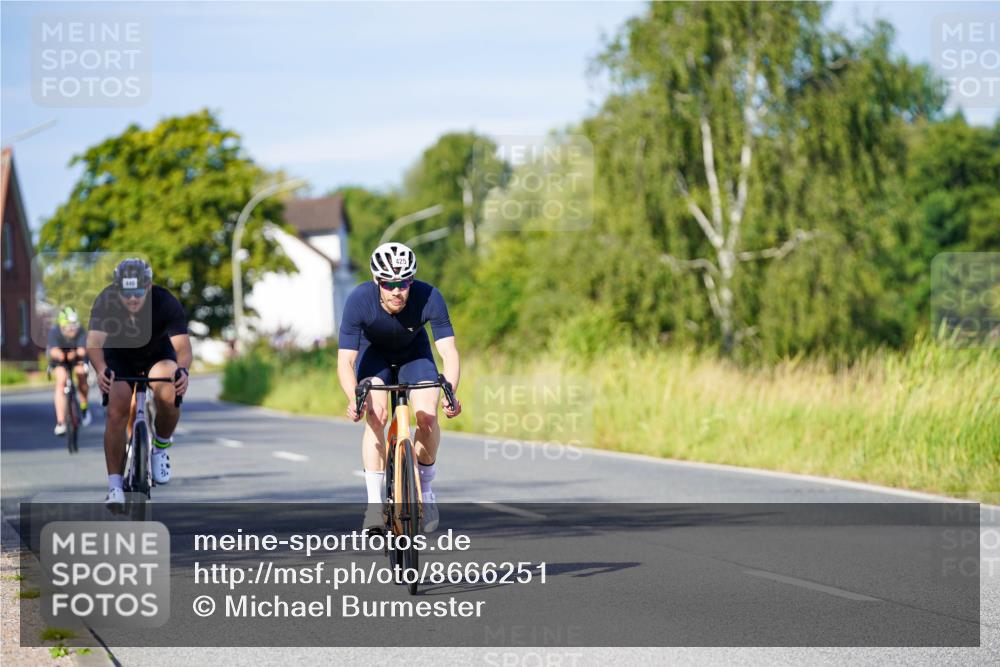 31.08.2025 - Elbe Triathlon Hamburg Michael Burmester http://msf.ph/oto/8666251 31.08.2025 09:35:11 Radfahren 250, 425, 446, 532, 730, 766 meine-sportfotos.de