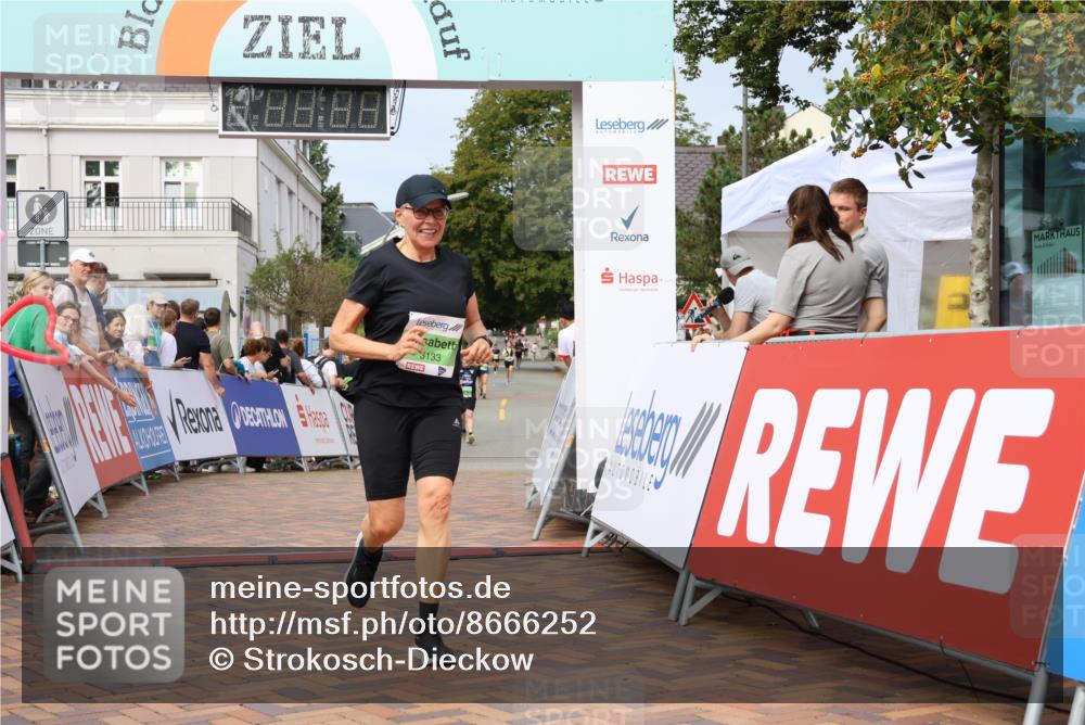 31.08.2025 - 21. Blankeneser Heldenlauf Strokosch-Dieckow http://msf.ph/oto/8666252 31.08.2025 11:17:12 Ziel 3698, 3366, 3133 meine-sportfotos.de