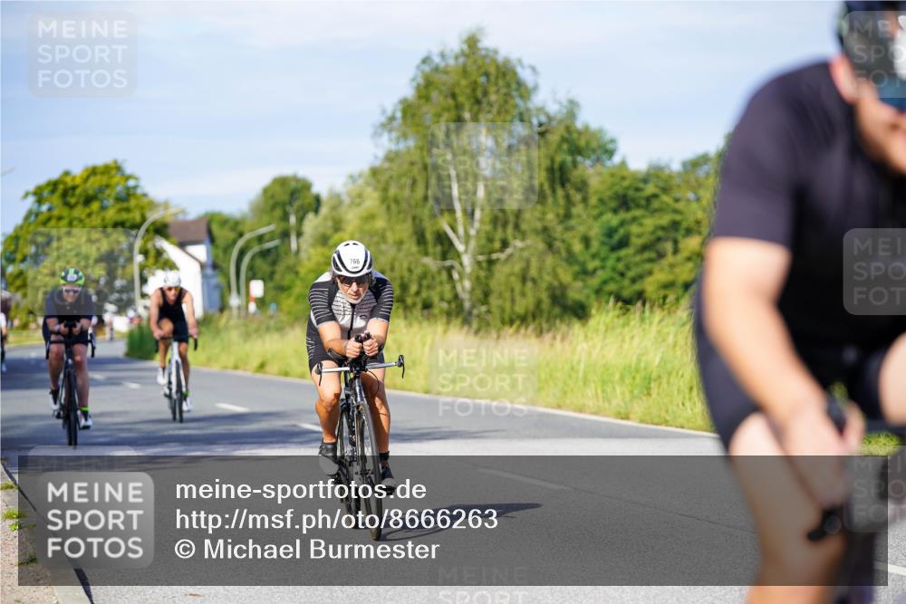 31.08.2025 - Elbe Triathlon Hamburg Michael Burmester http://msf.ph/oto/8666263 31.08.2025 09:35:14 Radfahren 250, 425, 446, 532, 766 meine-sportfotos.de
