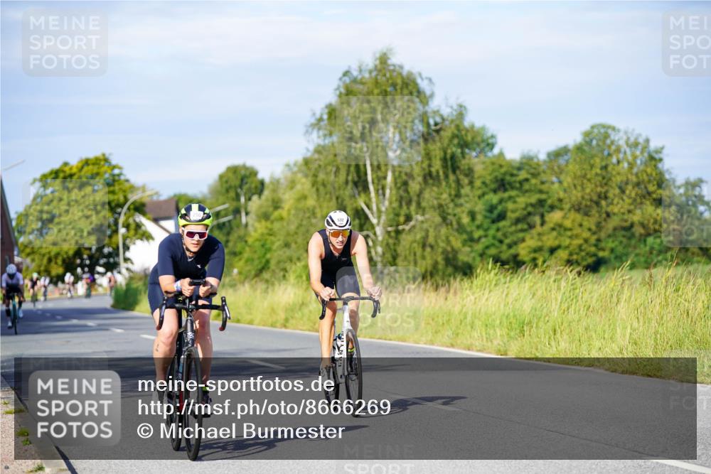 31.08.2025 - Elbe Triathlon Hamburg Michael Burmester http://msf.ph/oto/8666269 31.08.2025 09:35:16 Radfahren 250, 446, 532, 593, 766 meine-sportfotos.de
