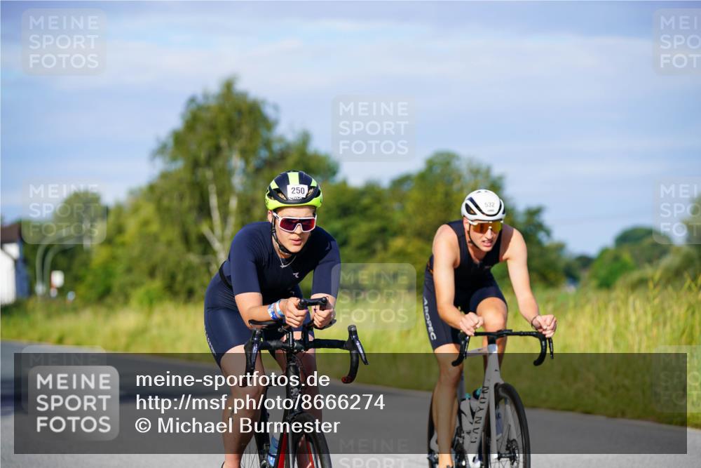 31.08.2025 - Elbe Triathlon Hamburg Michael Burmester http://msf.ph/oto/8666274 31.08.2025 09:35:16 Radfahren 250, 446, 532, 593, 766 meine-sportfotos.de