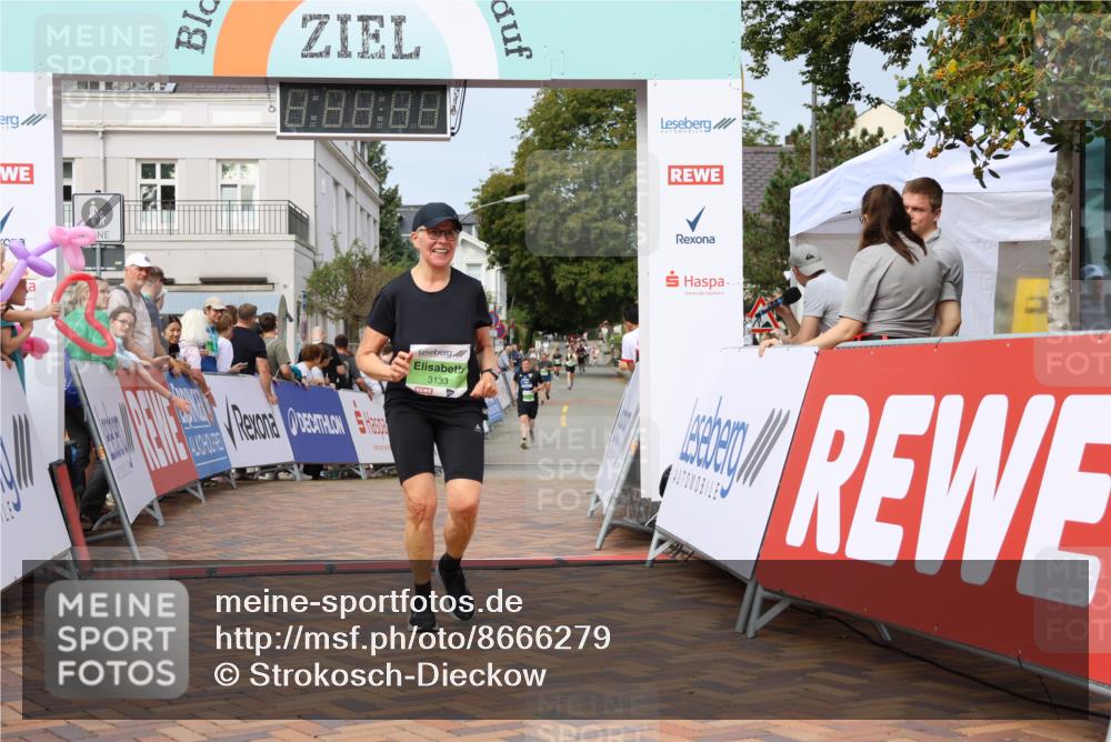 31.08.2025 - 21. Blankeneser Heldenlauf Strokosch-Dieckow http://msf.ph/oto/8666279 31.08.2025 11:17:12 Ziel 3698, 3366, 3133 meine-sportfotos.de