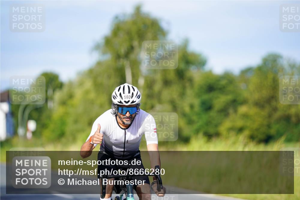31.08.2025 - Elbe Triathlon Hamburg Michael Burmester http://msf.ph/oto/8666280 31.08.2025 09:35:21 Radfahren 276, 468, 593, 658 meine-sportfotos.de