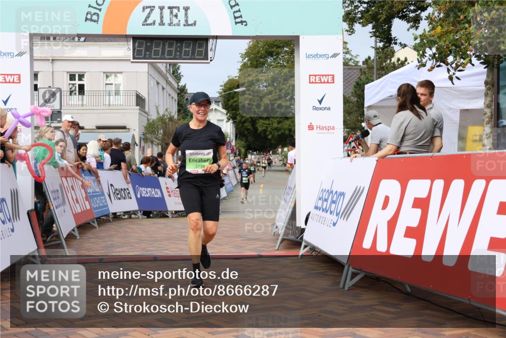 31.08.2025 - 21. Blankeneser Heldenlauf Strokosch-Dieckow http://msf.ph/oto/8666287 31.08.2025 11:17:12 Ziel 3698, 3366, 3133 meine-sportfotos.de