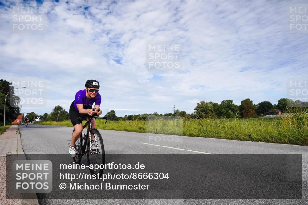 31.08.2025 - Elbe Triathlon Hamburg Michael Burmester http://msf.ph/oto/8666304 31.08.2025 10:27:46 Radfahren 401, 797, 1057, 1098, 1148 meine-sportfotos.de