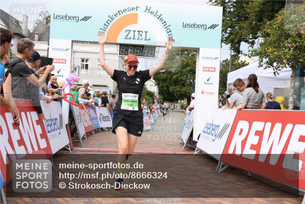 31.08.2025 - 21. Blankeneser Heldenlauf Strokosch-Dieckow http://msf.ph/oto/8666324 31.08.2025 11:17:09 Ziel 3698, 3641, 3708, 3366, 3133 meine-sportfotos.de