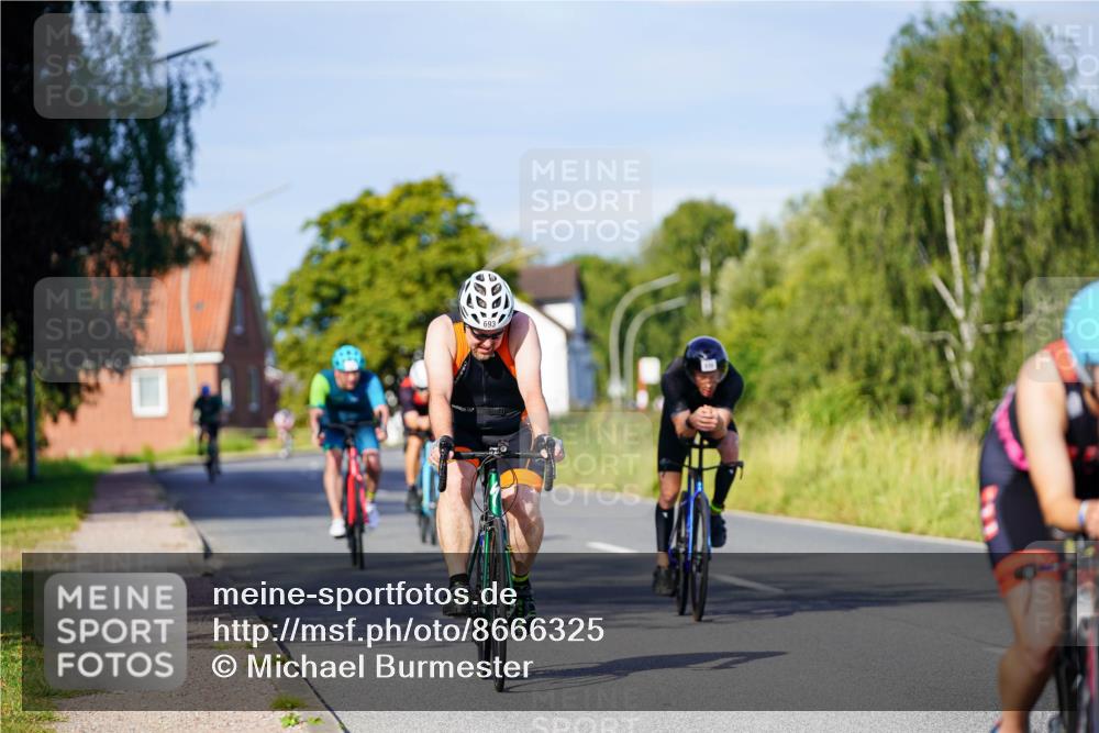 31.08.2025 - Elbe Triathlon Hamburg Michael Burmester http://msf.ph/oto/8666325 31.08.2025 09:35:38 Radfahren 222, 275, 614, 656, 693 meine-sportfotos.de