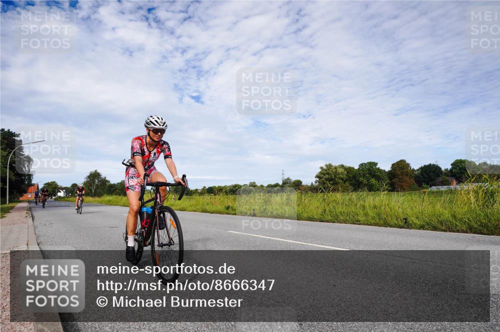 31.08.2025 - Elbe Triathlon Hamburg Michael Burmester http://msf.ph/oto/8666347 31.08.2025 10:28:41 Radfahren 701, 789, 852, 913, 991, 1123 meine-sportfotos.de