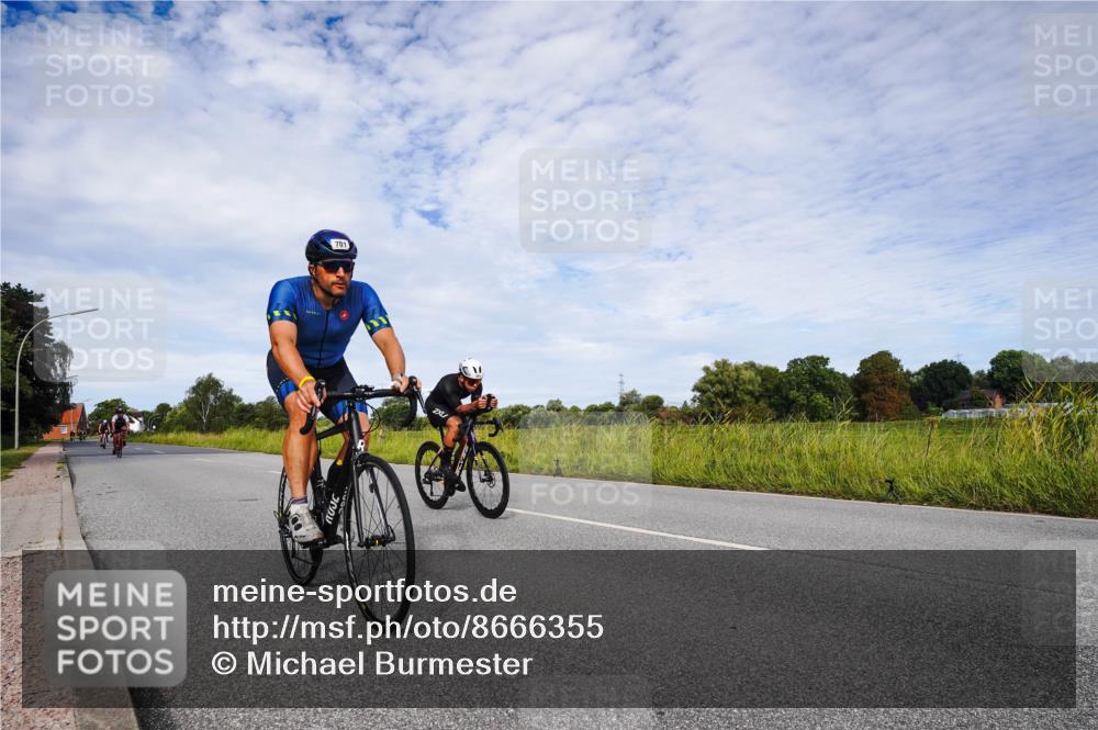 31.08.2025 - Elbe Triathlon Hamburg Michael Burmester http://msf.ph/oto/8666355 31.08.2025 10:28:45 Radfahren 701, 852, 913, 991, 1123, 1219 meine-sportfotos.de