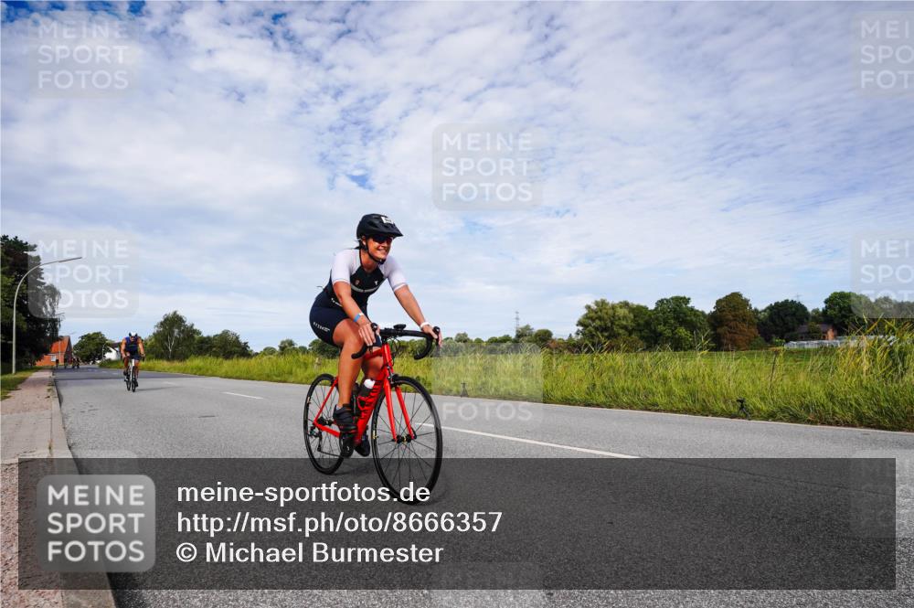 31.08.2025 - Elbe Triathlon Hamburg Michael Burmester http://msf.ph/oto/8666357 31.08.2025 10:28:48 Radfahren 701, 833, 852, 991, 1160, 1219 meine-sportfotos.de