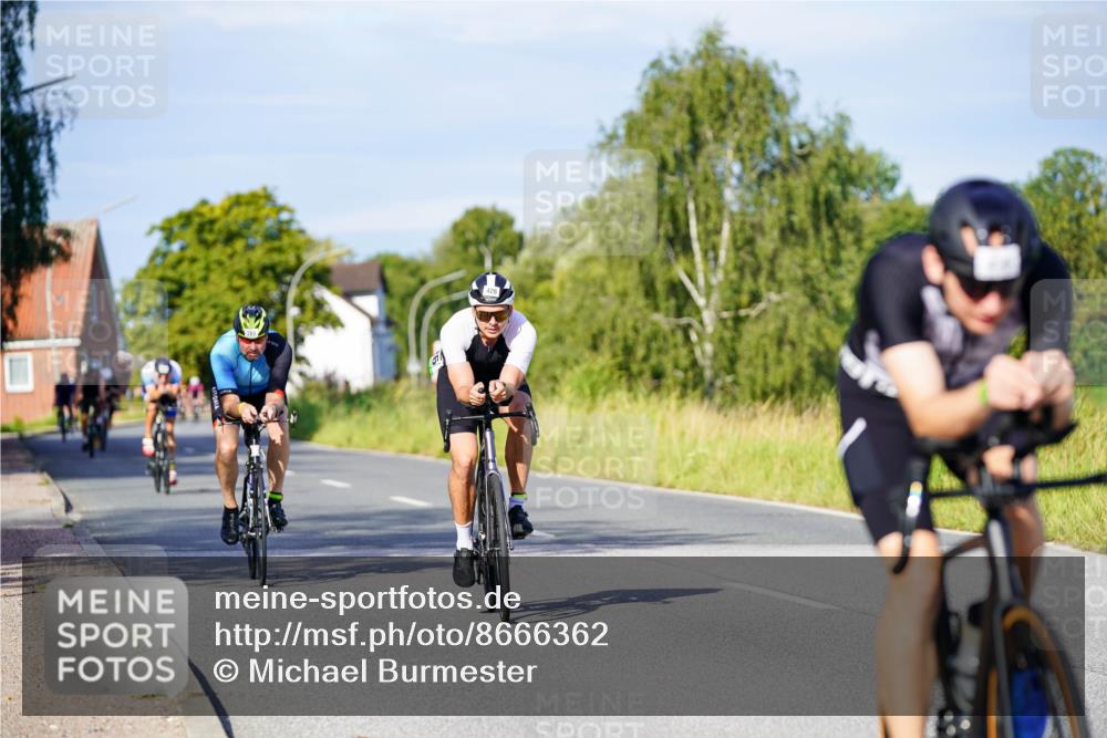 31.08.2025 - Elbe Triathlon Hamburg Michael Burmester http://msf.ph/oto/8666362 31.08.2025 09:36:01 Radfahren 426, 430, 443, 746, 769, 834 meine-sportfotos.de