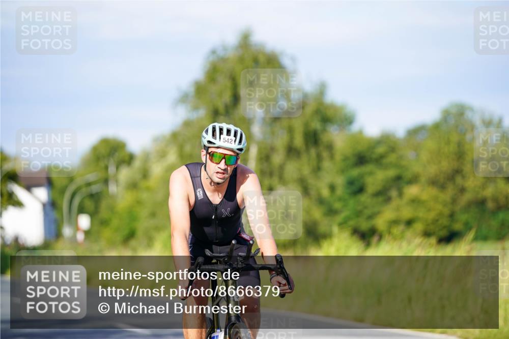31.08.2025 - Elbe Triathlon Hamburg Michael Burmester http://msf.ph/oto/8666379 31.08.2025 09:36:08 Radfahren 390, 561, 744, 746 meine-sportfotos.de