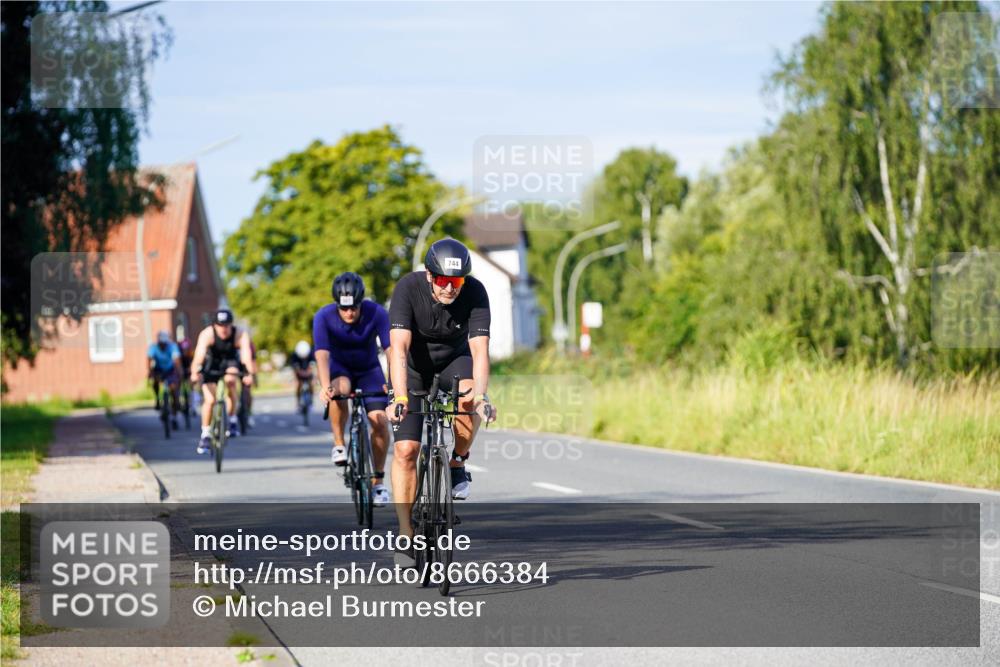 31.08.2025 - Elbe Triathlon Hamburg Michael Burmester http://msf.ph/oto/8666384 31.08.2025 09:36:10 Radfahren 372, 390, 561, 744, 746 meine-sportfotos.de