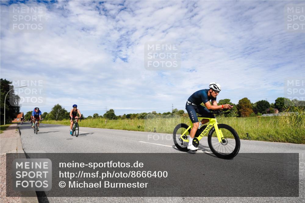 31.08.2025 - Elbe Triathlon Hamburg Michael Burmester http://msf.ph/oto/8666400 31.08.2025 10:29:58 Radfahren 606, 870, 887, 888, 1011, 1155, 1180, 1202 meine-sportfotos.de