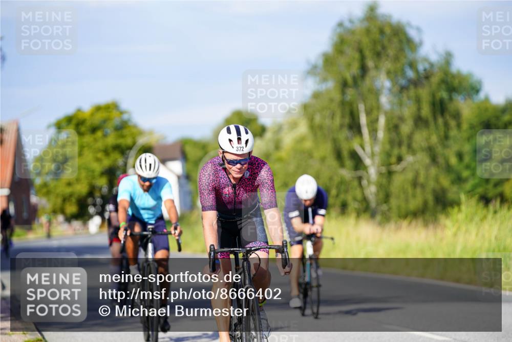 31.08.2025 - Elbe Triathlon Hamburg Michael Burmester http://msf.ph/oto/8666402 31.08.2025 09:36:17 Radfahren 327, 372, 390, 483, 761 meine-sportfotos.de