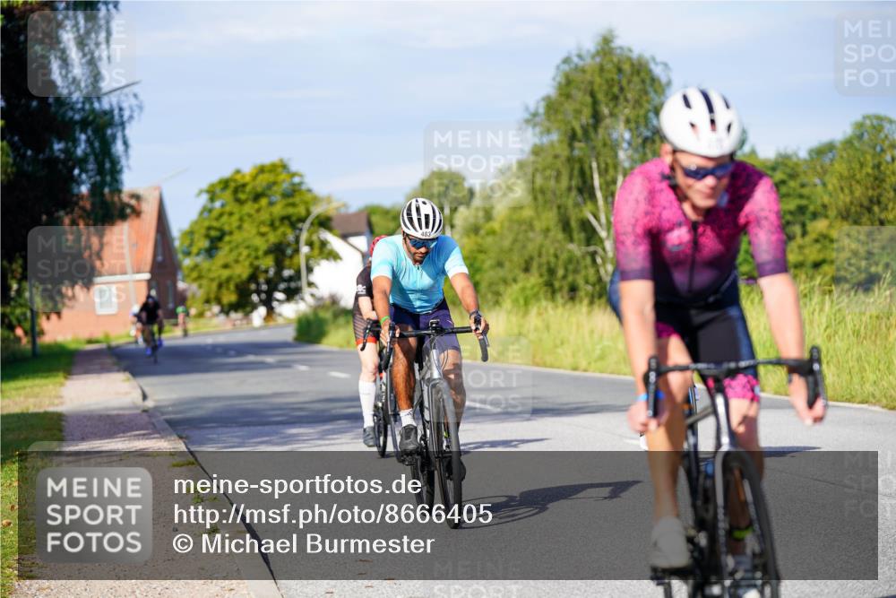 31.08.2025 - Elbe Triathlon Hamburg Michael Burmester http://msf.ph/oto/8666405 31.08.2025 09:36:17 Radfahren 327, 372, 390, 483, 761 meine-sportfotos.de