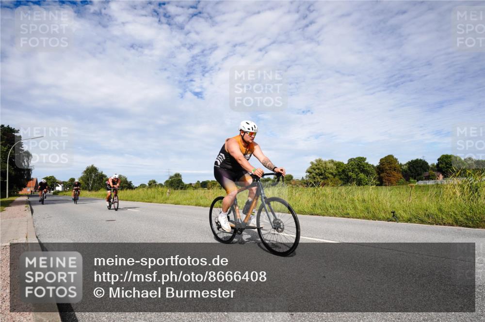 31.08.2025 - Elbe Triathlon Hamburg Michael Burmester http://msf.ph/oto/8666408 31.08.2025 10:30:00 Radfahren 606, 870, 887, 1011, 1155, 1180, 1202 meine-sportfotos.de