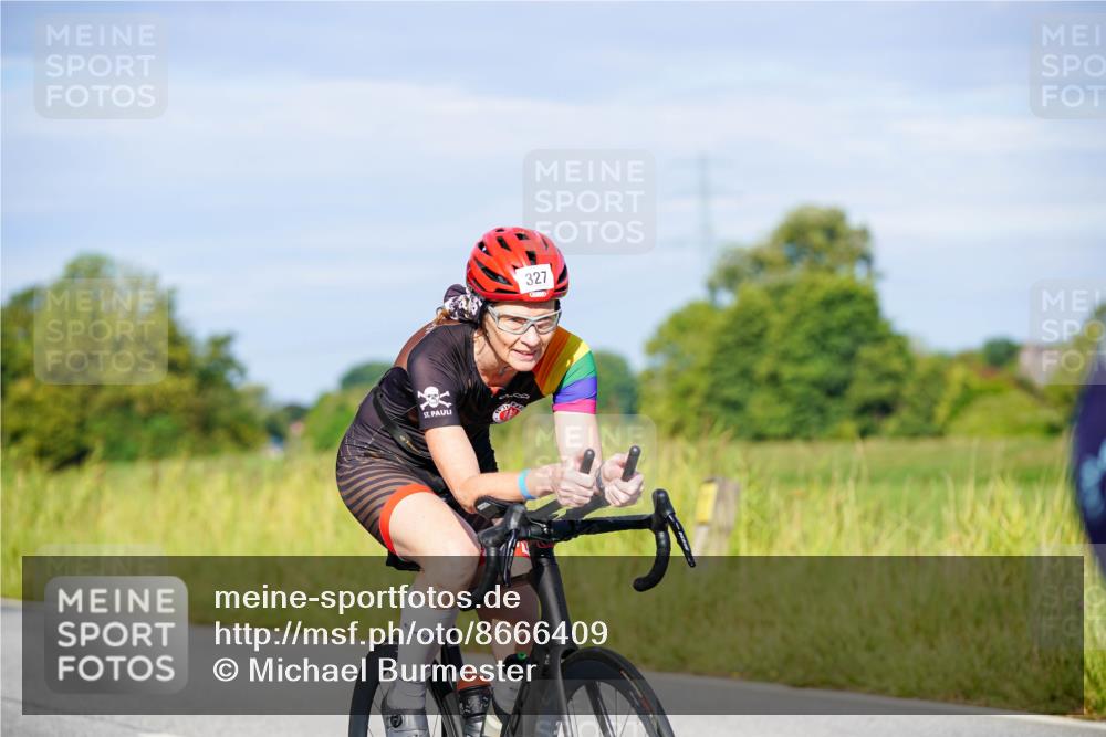 31.08.2025 - Elbe Triathlon Hamburg Michael Burmester http://msf.ph/oto/8666409 31.08.2025 09:36:19 Radfahren 327, 372, 482, 483, 761 meine-sportfotos.de
