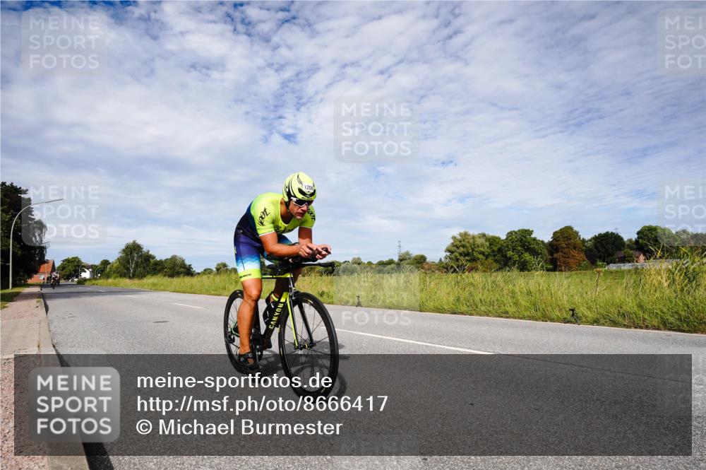 31.08.2025 - Elbe Triathlon Hamburg Michael Burmester http://msf.ph/oto/8666417 31.08.2025 10:30:10 Radfahren 1041, 1206 meine-sportfotos.de