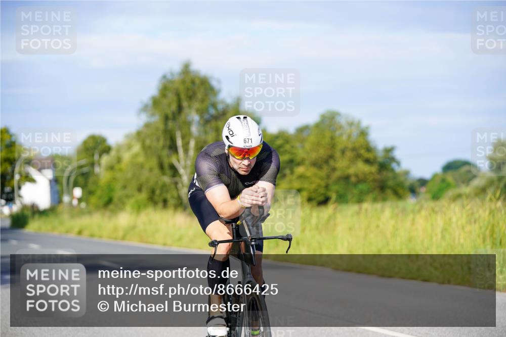31.08.2025 - Elbe Triathlon Hamburg Michael Burmester http://msf.ph/oto/8666425 31.08.2025 09:36:27 Radfahren 467, 482, 517, 671, 849 meine-sportfotos.de