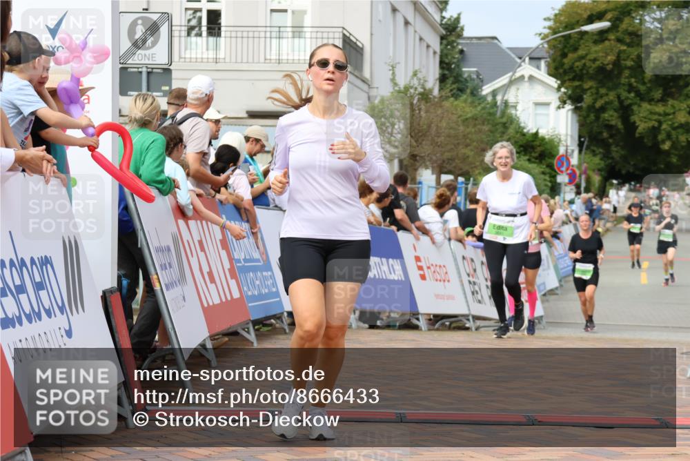31.08.2025 - 21. Blankeneser Heldenlauf Strokosch-Dieckow http://msf.ph/oto/8666433 31.08.2025 11:16:58 Ziel 3641, 3020, 3708, 3178, 3715 meine-sportfotos.de