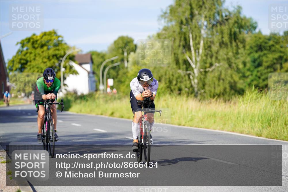 31.08.2025 - Elbe Triathlon Hamburg Michael Burmester http://msf.ph/oto/8666434 31.08.2025 09:36:31 Radfahren 397, 467, 517, 849 meine-sportfotos.de
