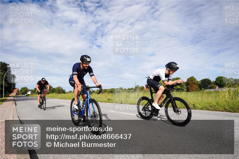 31.08.2025 - Elbe Triathlon Hamburg Michael Burmester http://msf.ph/oto/8666437 31.08.2025 10:30:29 Radfahren 1068, 1140, 1209, 1227 meine-sportfotos.de