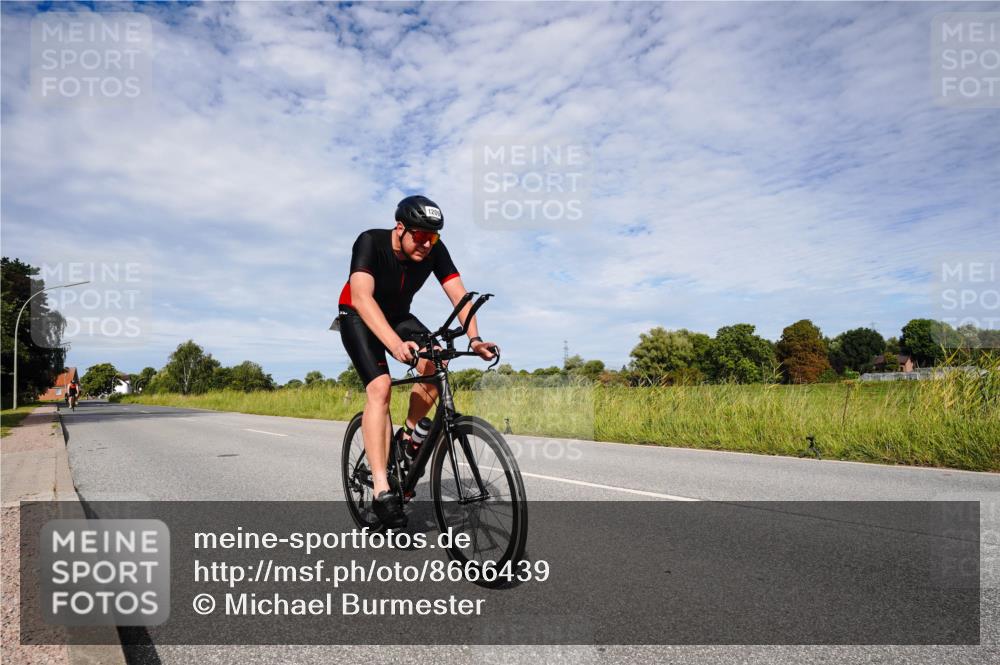 31.08.2025 - Elbe Triathlon Hamburg Michael Burmester http://msf.ph/oto/8666439 31.08.2025 10:30:29 Radfahren 1068, 1140, 1209, 1227 meine-sportfotos.de