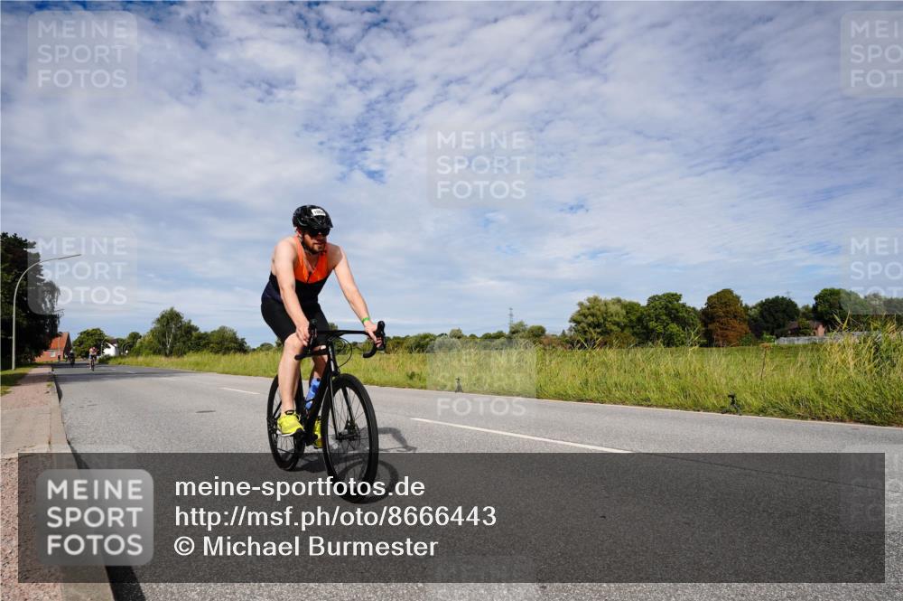 31.08.2025 - Elbe Triathlon Hamburg Michael Burmester http://msf.ph/oto/8666443 31.08.2025 10:30:34 Radfahren 774, 1068 meine-sportfotos.de