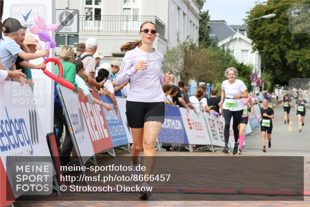 31.08.2025 - 21. Blankeneser Heldenlauf Strokosch-Dieckow http://msf.ph/oto/8666457 31.08.2025 11:16:57 Ziel 3641, 3020, 3708, 3178, 3715 meine-sportfotos.de