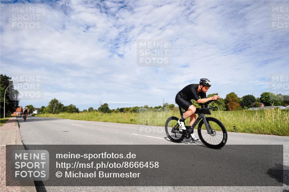 31.08.2025 - Elbe Triathlon Hamburg Michael Burmester http://msf.ph/oto/8666458 31.08.2025 10:30:52 Radfahren 593, 864, 956, 1164 meine-sportfotos.de