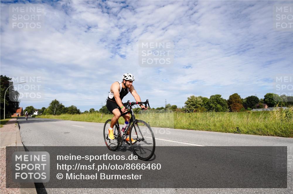 31.08.2025 - Elbe Triathlon Hamburg Michael Burmester http://msf.ph/oto/8666460 31.08.2025 10:30:55 Radfahren 864, 956, 1164 meine-sportfotos.de