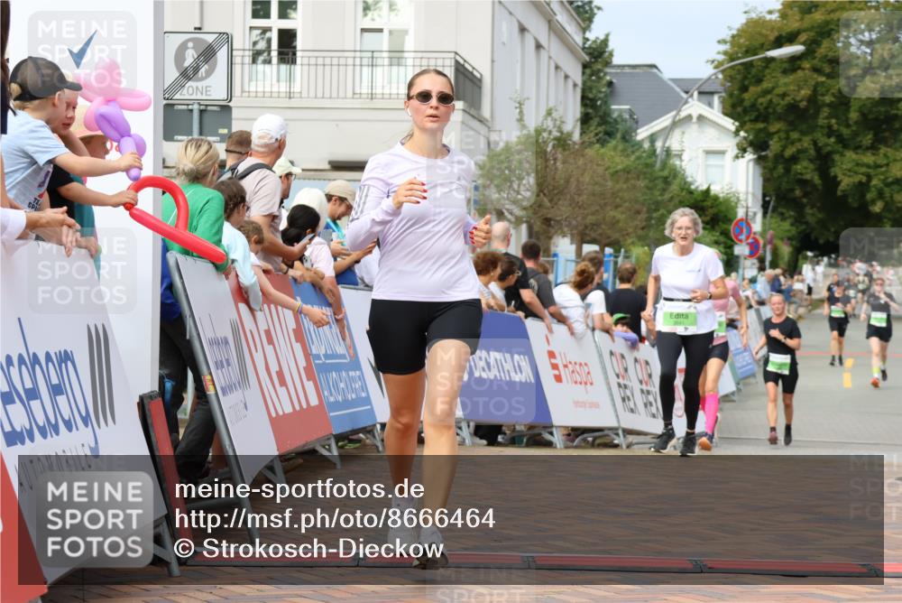 31.08.2025 - 21. Blankeneser Heldenlauf Strokosch-Dieckow http://msf.ph/oto/8666464 31.08.2025 11:16:57 Ziel 3641, 3020, 3708, 3178, 3715 meine-sportfotos.de
