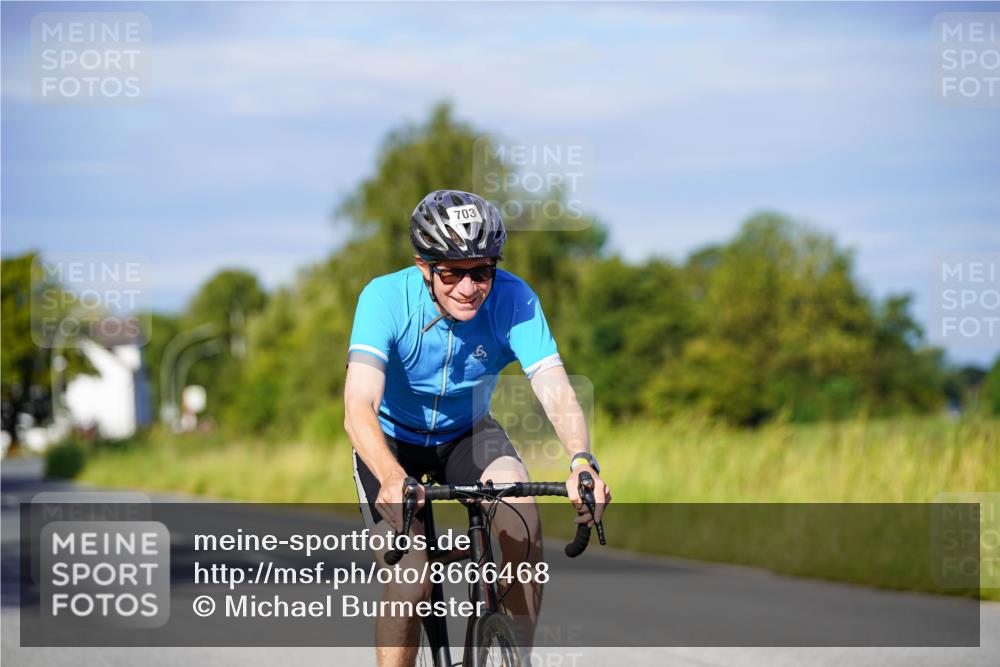 31.08.2025 - Elbe Triathlon Hamburg Michael Burmester http://msf.ph/oto/8666468 31.08.2025 09:36:47 Radfahren 300, 429, 651, 703 meine-sportfotos.de