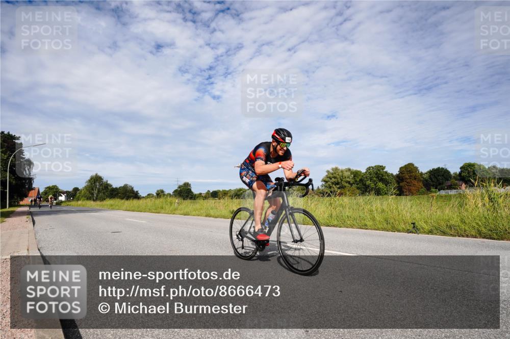 31.08.2025 - Elbe Triathlon Hamburg Michael Burmester http://msf.ph/oto/8666473 31.08.2025 10:31:24 Radfahren 1128, 1132, 1193, 1246 meine-sportfotos.de