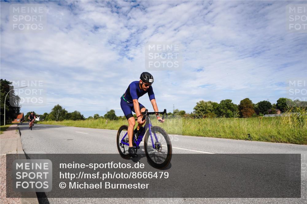 31.08.2025 - Elbe Triathlon Hamburg Michael Burmester http://msf.ph/oto/8666479 31.08.2025 10:31:31 Radfahren 1040, 1079, 1193 meine-sportfotos.de