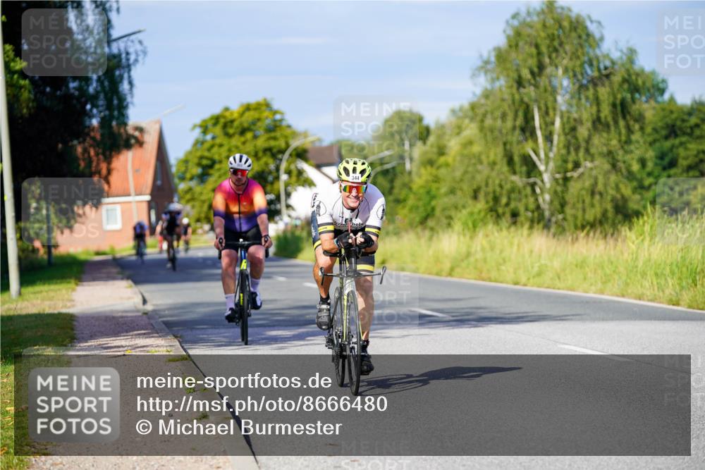 31.08.2025 - Elbe Triathlon Hamburg Michael Burmester http://msf.ph/oto/8666480 31.08.2025 09:37:00 Radfahren 344, 503, 747 meine-sportfotos.de