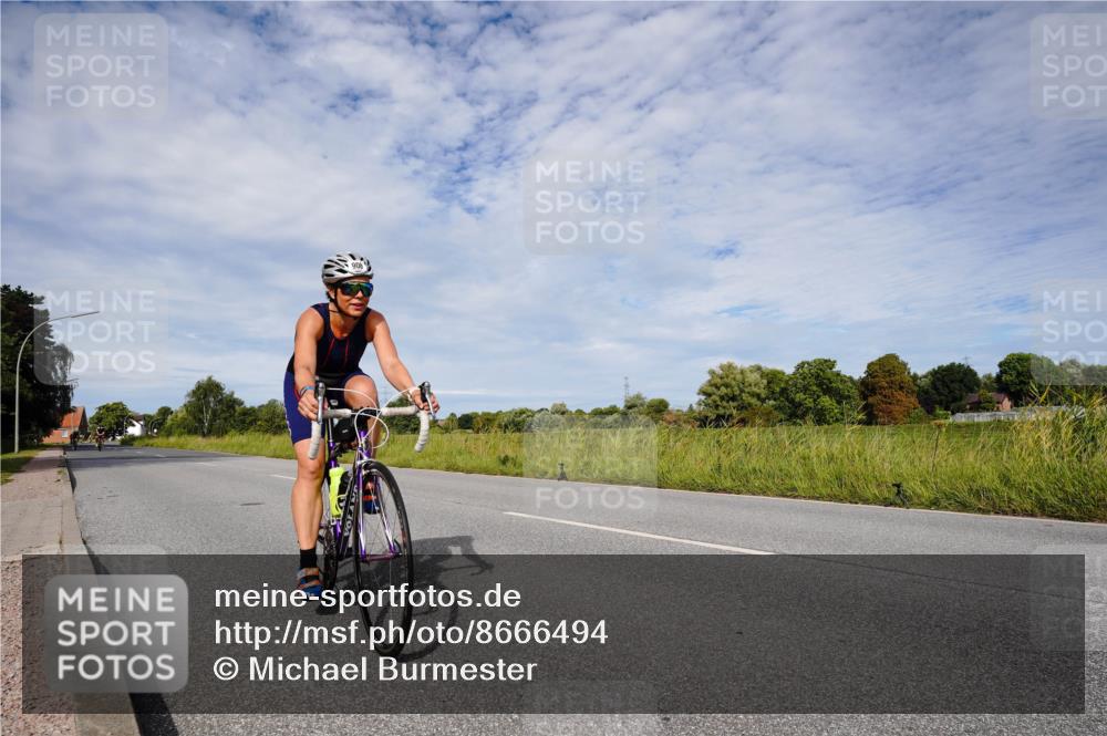 31.08.2025 - Elbe Triathlon Hamburg Michael Burmester http://msf.ph/oto/8666494 31.08.2025 10:31:50 Radfahren 868, 886, 906, 1014, 1224 meine-sportfotos.de