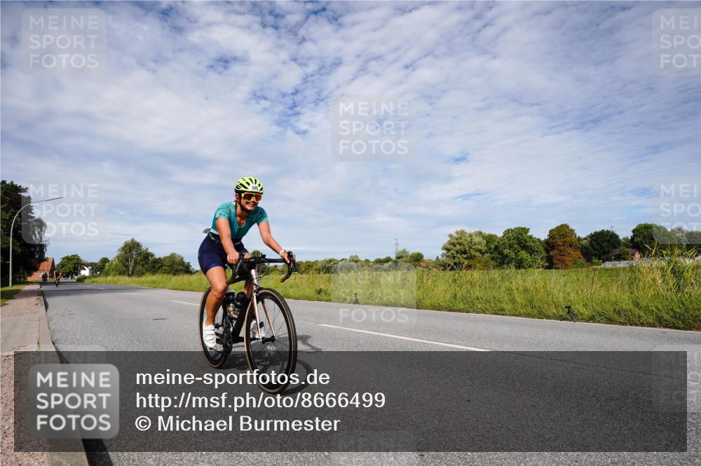 31.08.2025 - Elbe Triathlon Hamburg Michael Burmester http://msf.ph/oto/8666499 31.08.2025 10:31:57 Radfahren 886, 912, 1224 meine-sportfotos.de