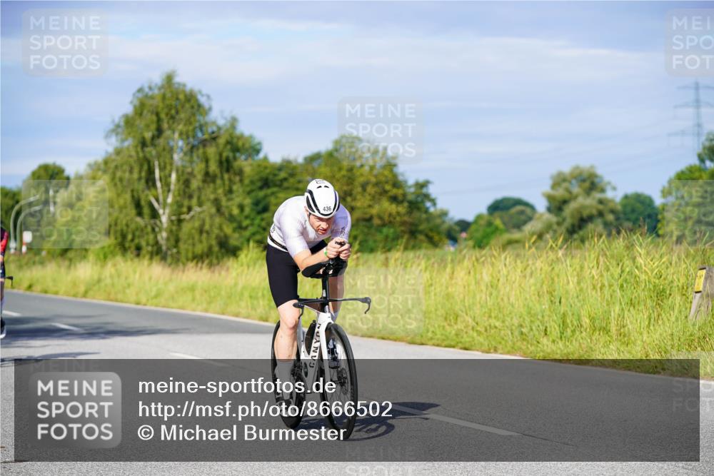 31.08.2025 - Elbe Triathlon Hamburg Michael Burmester http://msf.ph/oto/8666502 31.08.2025 09:37:08 Radfahren 254, 309, 436, 470, 626, 677, 695, 747 meine-sportfotos.de