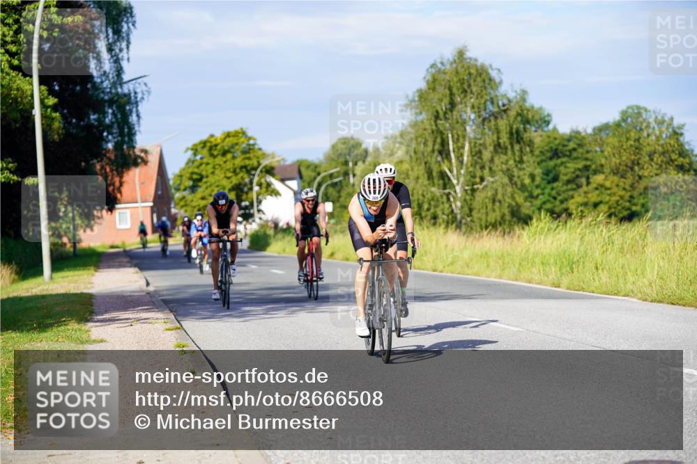 31.08.2025 - Elbe Triathlon Hamburg Michael Burmester http://msf.ph/oto/8666508 31.08.2025 09:37:10 Radfahren 254, 309, 325, 436, 470, 626, 677, 695, 747 meine-sportfotos.de